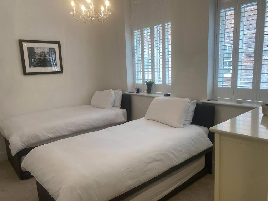 Unrivalled Location - Five Star - Worcester Apartment Exterior foto