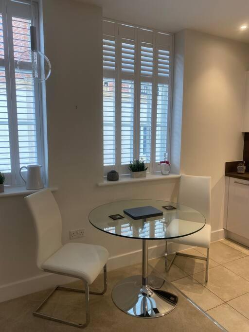 Unrivalled Location - Five Star - Worcester Apartment Exterior foto